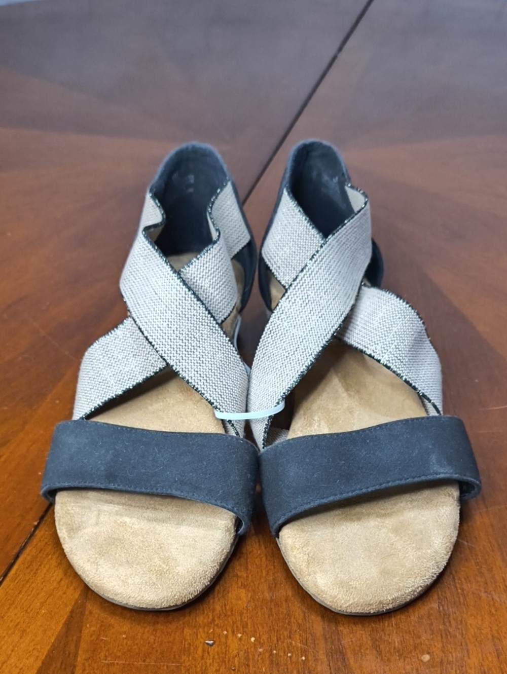 Impo Stretch Memory Foam Women’s Crisscross Sandals in Black and Gray Size 6 H11